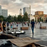 Que visiter en albanie tirana : place Skanderbeg et mosquée Et’hem Bey, centre-ville
